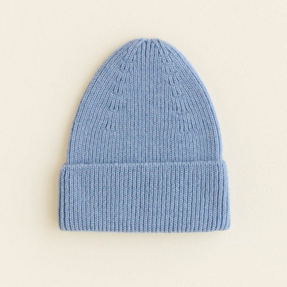 Light blue (licht blauw) beanie gebreid voor kids van HVID.