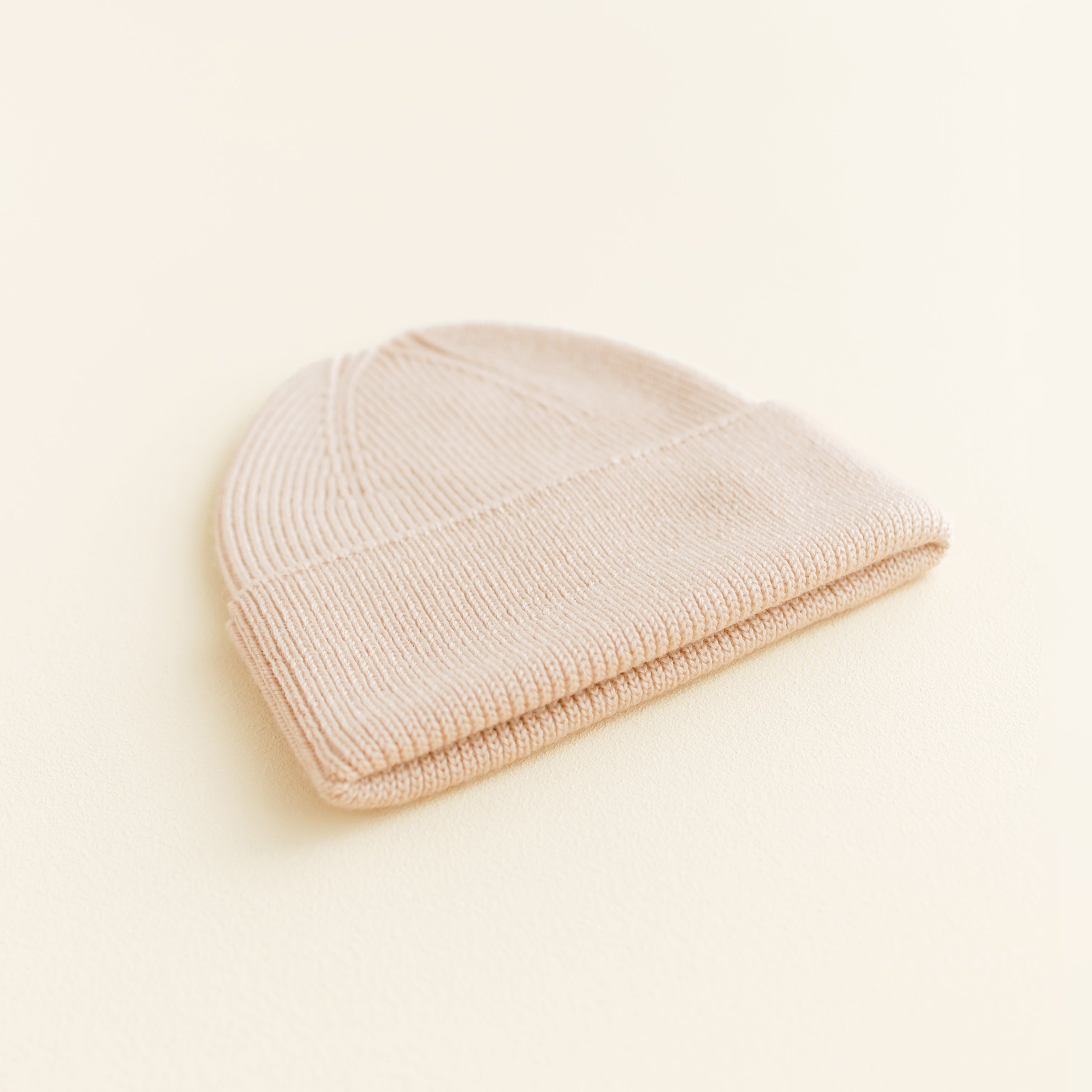 Oath beanie gebreide voor newborns van HVID.