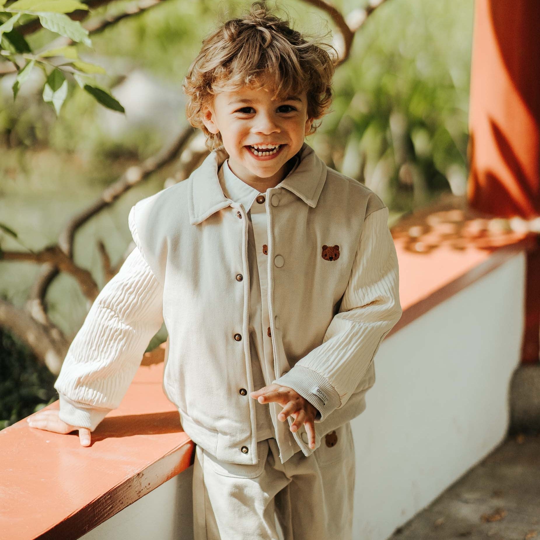 Donsje jacket bear biscotti aan bij jongen