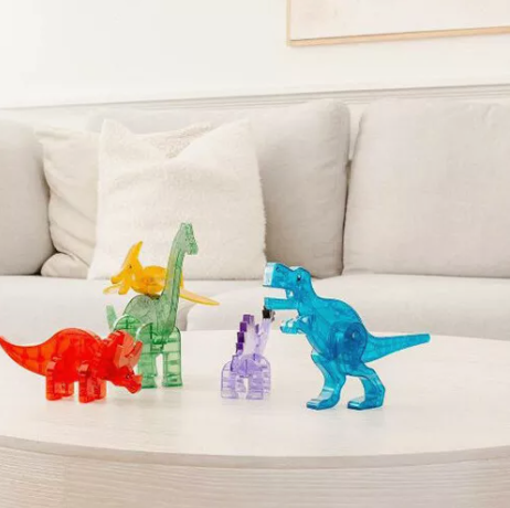 Speelgoed voor kinderen vanaf drie jaar in de vorm van Dino's van het merk Magna Tiles.