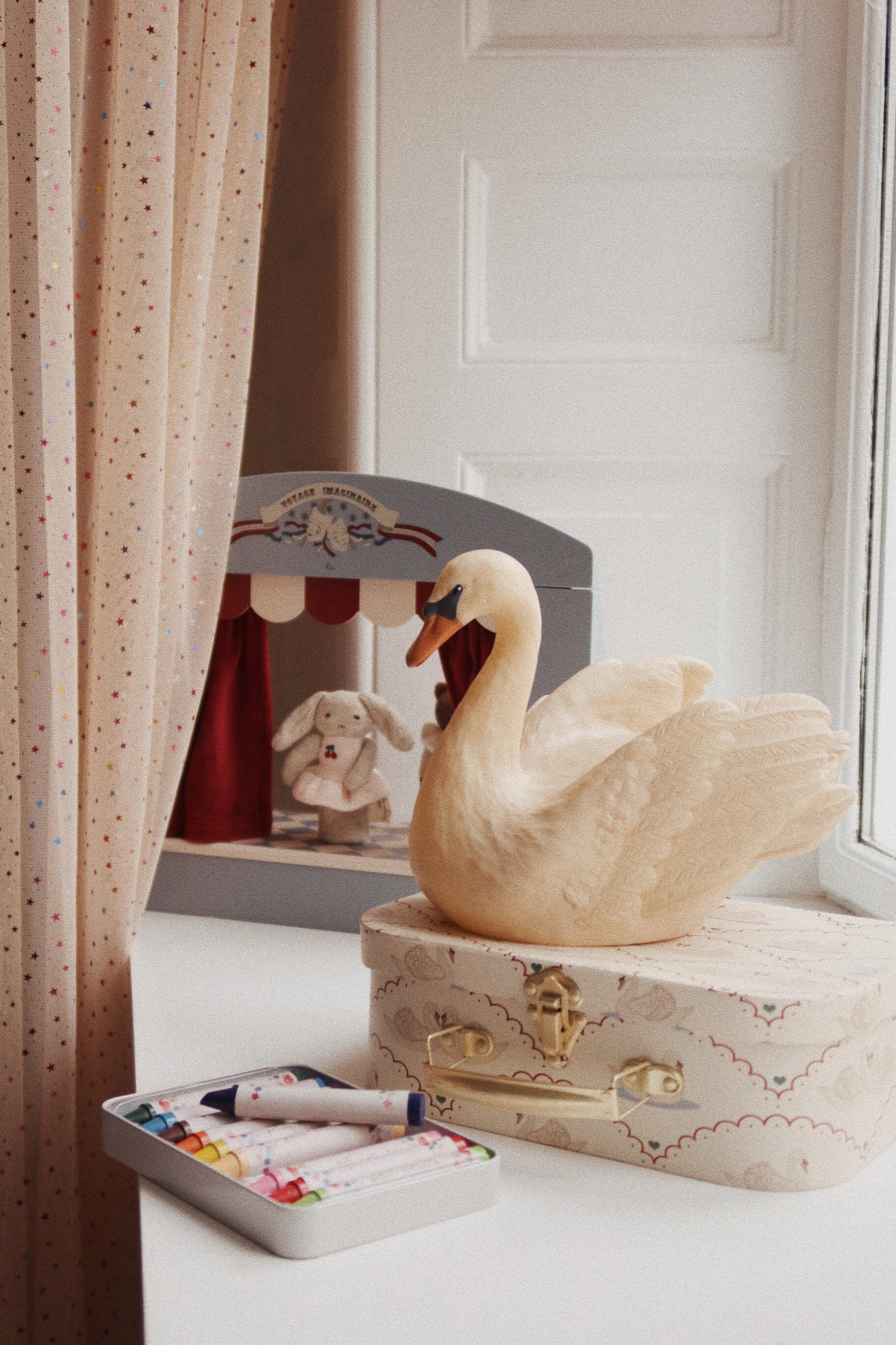 Swan lamp beige