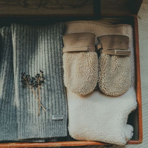 Wollen handschoenen in combinatie met leer voor kinderen van het merk Donsje.